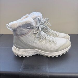 Merrell Women's Light Gray Winter Boots